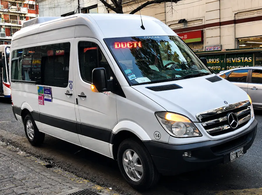 Combi 15 pasajeros - Doctor Bus